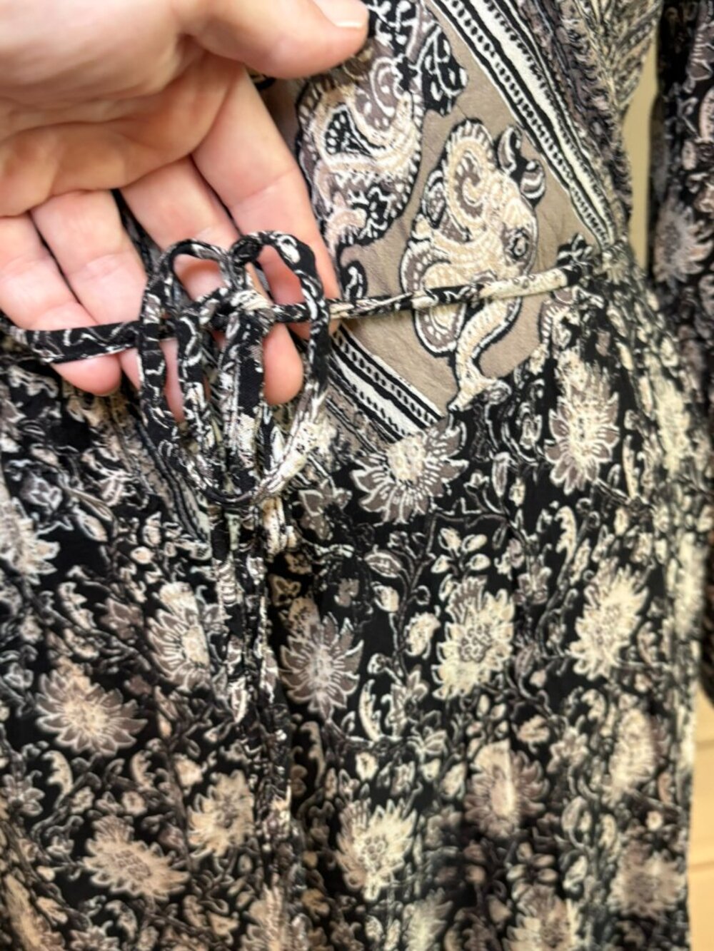 Lucky Brand Black White Paisley Floral Boho Festival Beth Dutton Wrap Midi Dress - Picture 8 of 14